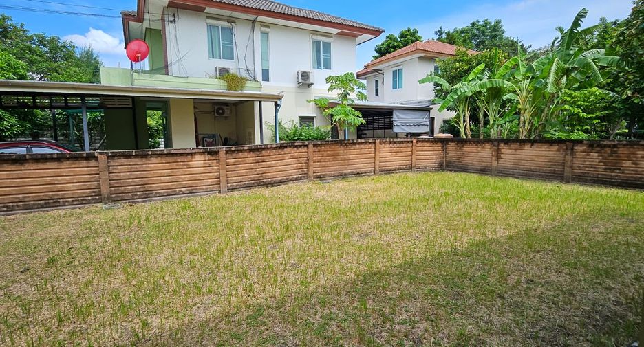 Haus zum Kauf mit 3 Zimmer in Khlong Sam Wa, Bangkok