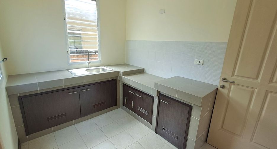 Haus zum Kauf mit 3 Zimmer in Khlong Sam Wa, Bangkok