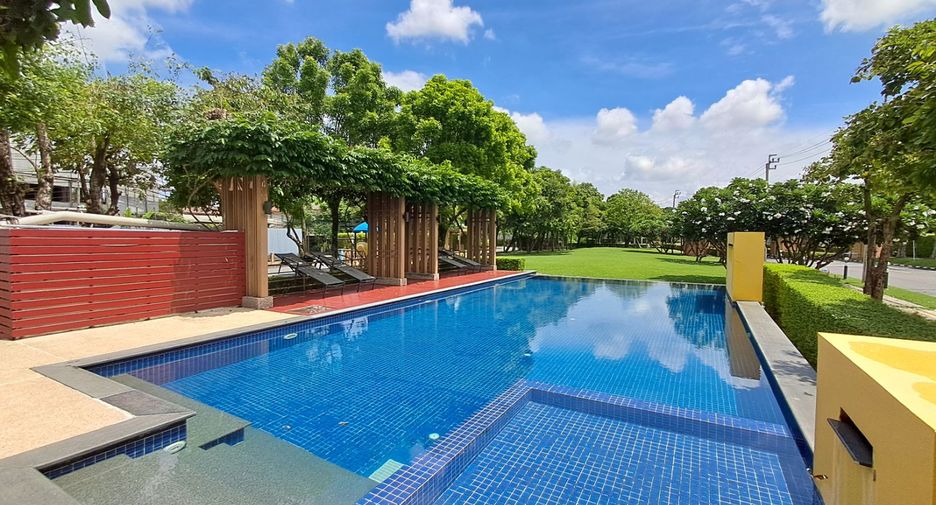Haus zum Kauf mit 3 Zimmer in Khlong Sam Wa, Bangkok