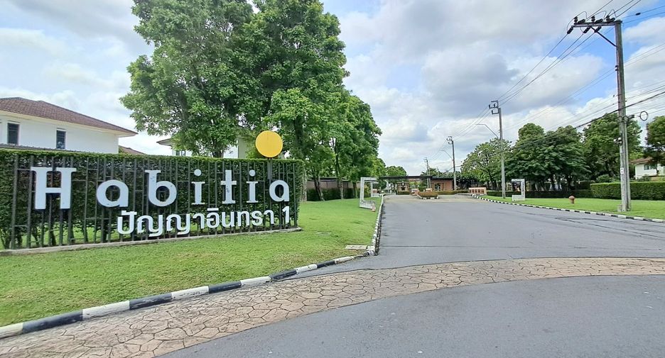 Haus zum Kauf mit 3 Zimmer in Khlong Sam Wa, Bangkok