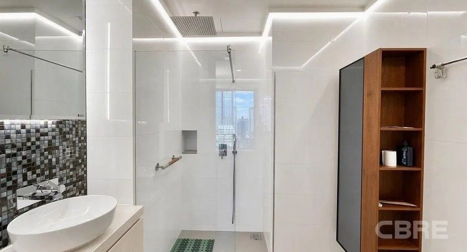 For sale 1 bed condo in Thon Buri, Bangkok