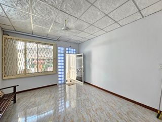 Продажа 4 спальни таунхаус в Банг Кхае, Бангкок