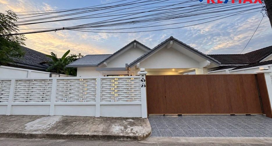 Haus zum Kauf mit 3 Zimmer in Bang Lamung, Chonburi