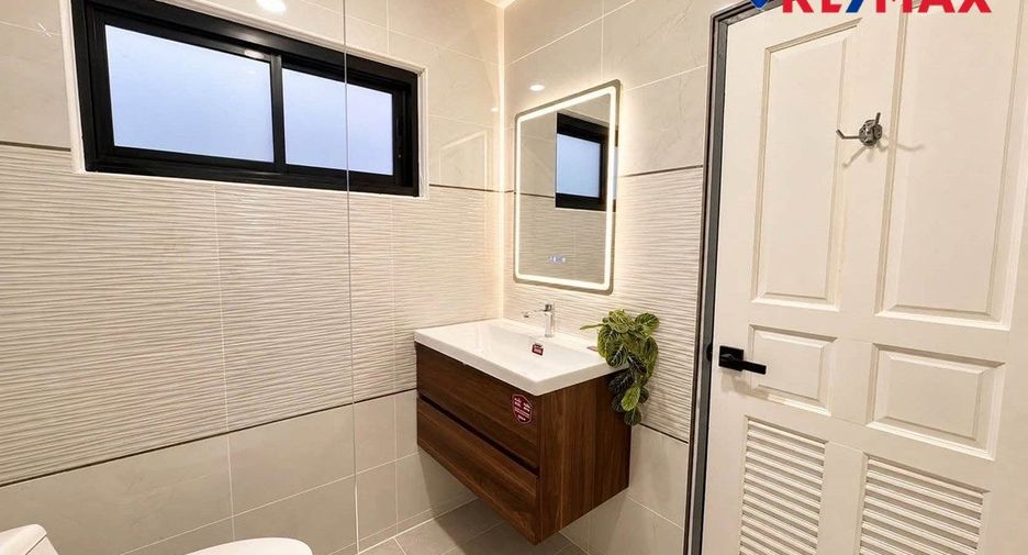 Haus zum Kauf mit 3 Zimmer in Bang Lamung, Chonburi
