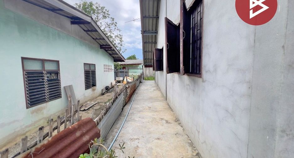 出售 2 卧室 独立屋 在 Ban Pong, Ratchaburi