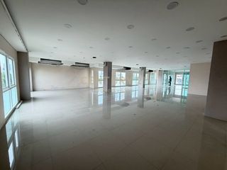 For sale 2 ベッドルーム retail Space in Din Daeng, Bangkok