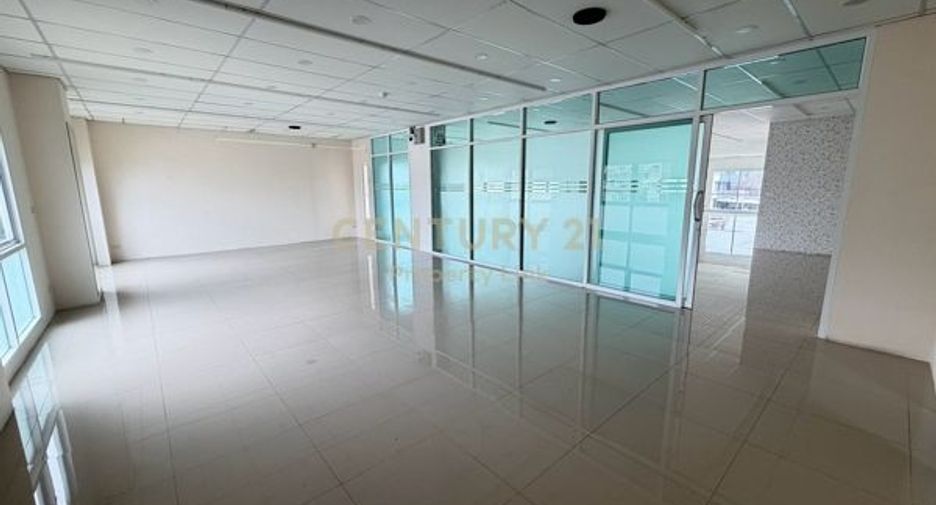For sale 2 ベッドルーム retail Space in Din Daeng, Bangkok