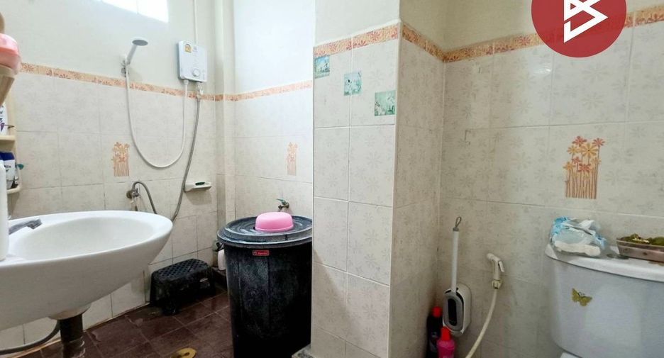 À vendre 2 chambres maison de ville à Mueang Samut Songkhram, Samut Songkhram