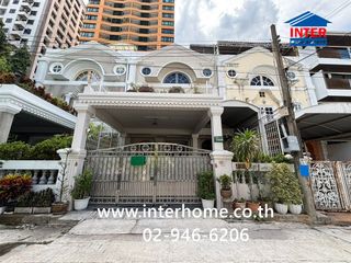 À vendre 5 chambres maison de ville à Pathum Wan, Bangkok