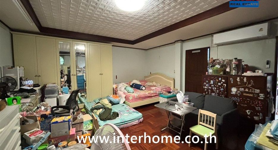 À vendre 5 chambres maison de ville à Pathum Wan, Bangkok
