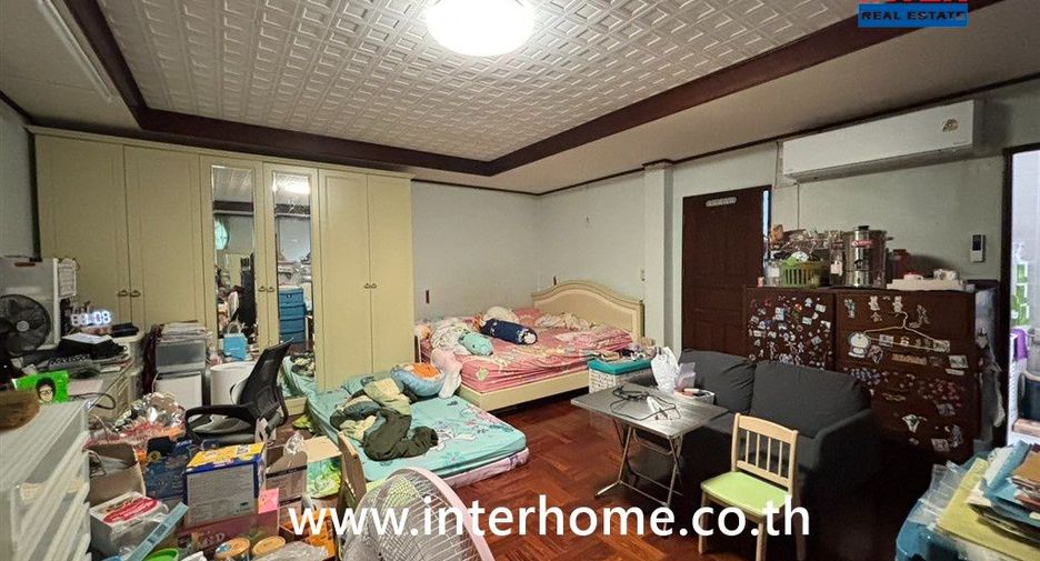 À vendre 5 chambres maison de ville à Pathum Wan, Bangkok
