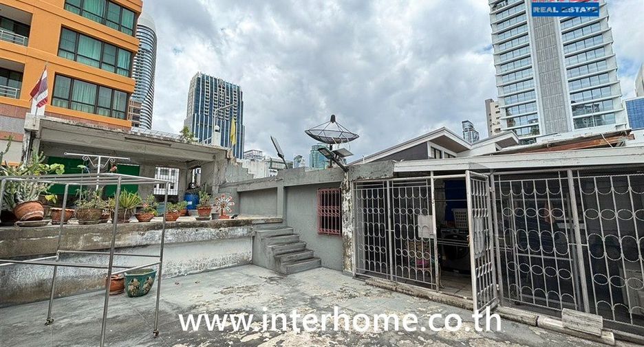 À vendre 5 chambres maison de ville à Pathum Wan, Bangkok