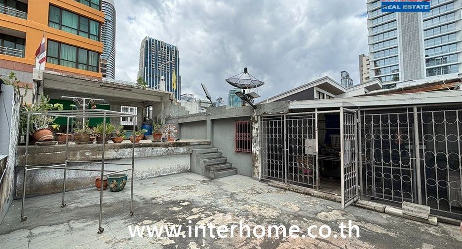 À vendre 5 chambres maison de ville à Pathum Wan, Bangkok