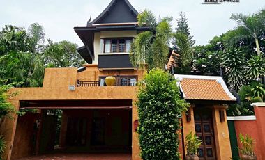 Villa en alquiler y en venta de 4 habitaciones en Jomtien, Pattaya