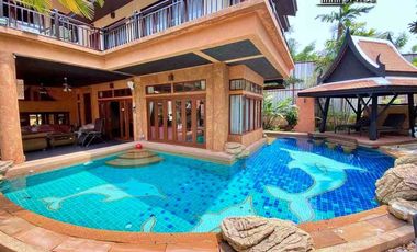 Villa en alquiler y en venta de 4 habitaciones en Jomtien, Pattaya