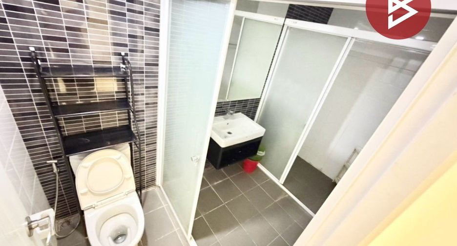 For sale 3 bedrooms townhouse in Sai Mai, Bangkok