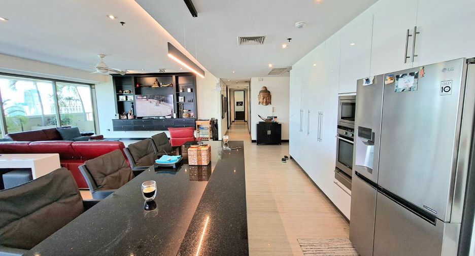 Wohnung zum Kauf mit 3 Zimmer in Khlong Toei, Bangkok