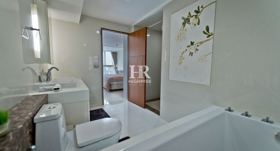 For rent 3 bedrooms condo in Bang Lamung, Chonburi