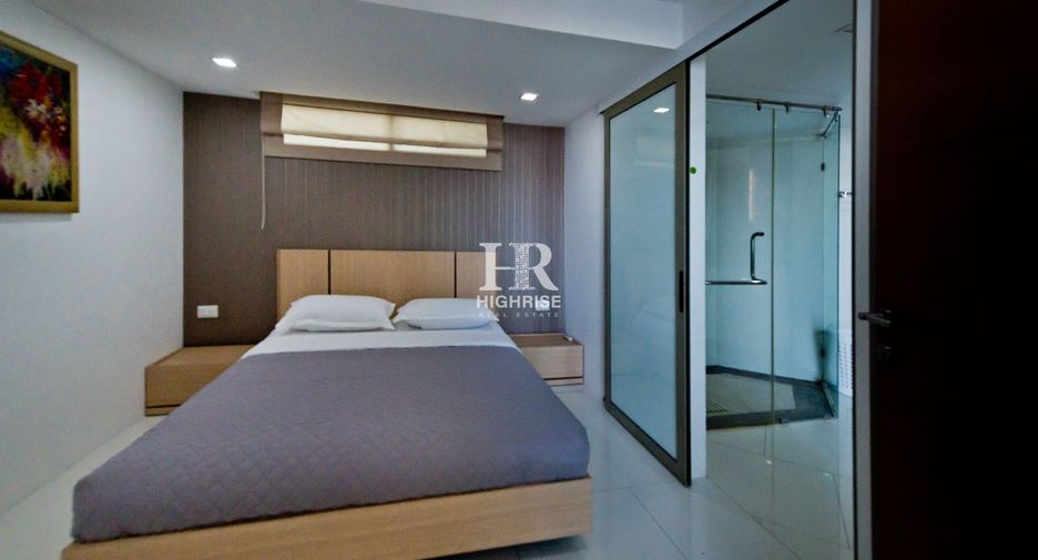 For rent 3 bedrooms condo in Bang Lamung, Chonburi
