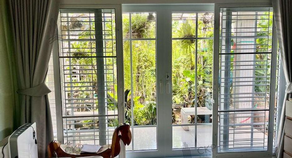 For sale 4 bedrooms house in Thawi Watthana, Bangkok