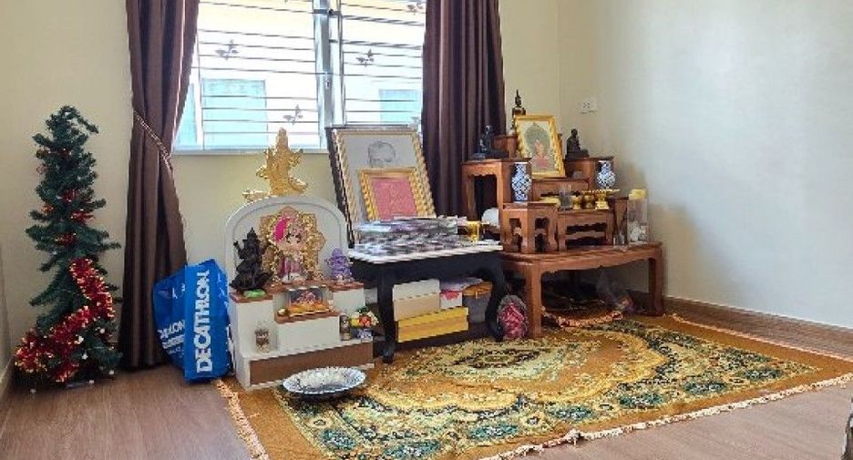 出售 4 卧室 联排别墅 在 Mueang Samut Prakan, Samut Prakan