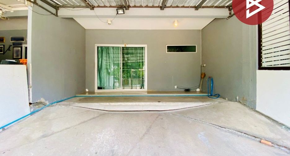 For sale 3 ベッドルーム townhouse in Bang Bon, Bangkok