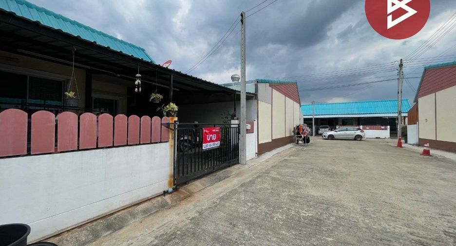 For rent and for sale 2 bedrooms townhouse in Ban Phaeo, Samut Sakhon