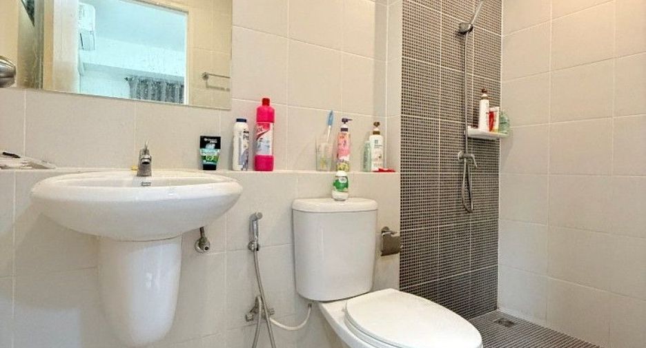 Продажа 3 спальни таунхаус в Тхунг Кхру, Бангкок