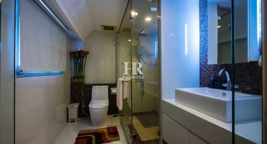 For rent 3 bedrooms condo in Bang Lamung, Chonburi