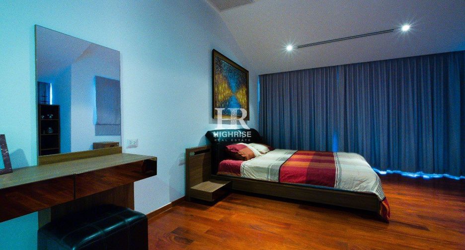 For rent 3 bedrooms condo in Bang Lamung, Chonburi