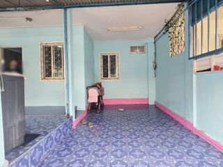 Продажа 3 спальни таунхаус в Bang Nam Priao, Чаченгсау