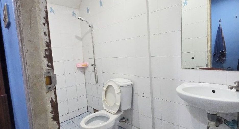 Продажа 3 спальни таунхаус в Bang Nam Priao, Чаченгсау