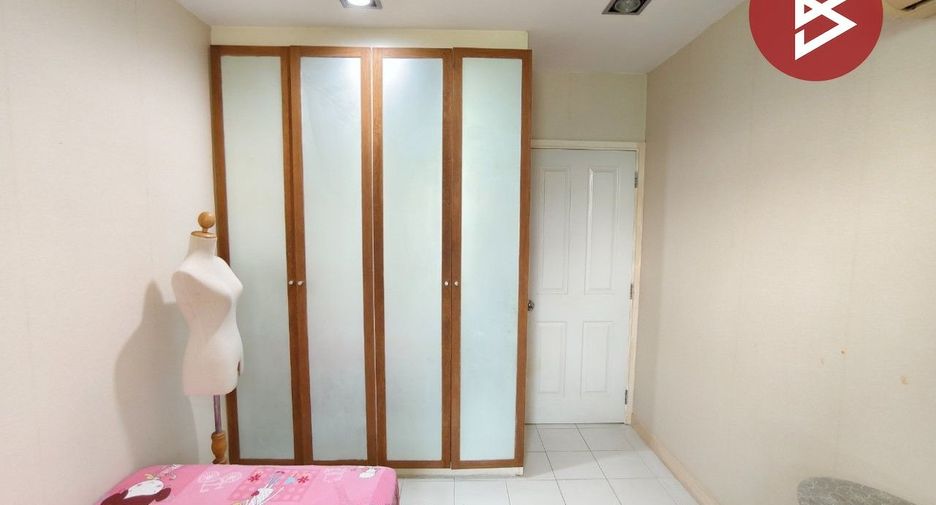 For sale 3 bedrooms townhouse in Photharam, Ratchaburi