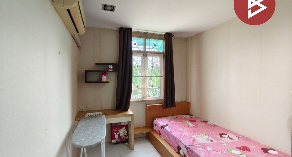 For sale 3 bedrooms townhouse in Photharam, Ratchaburi