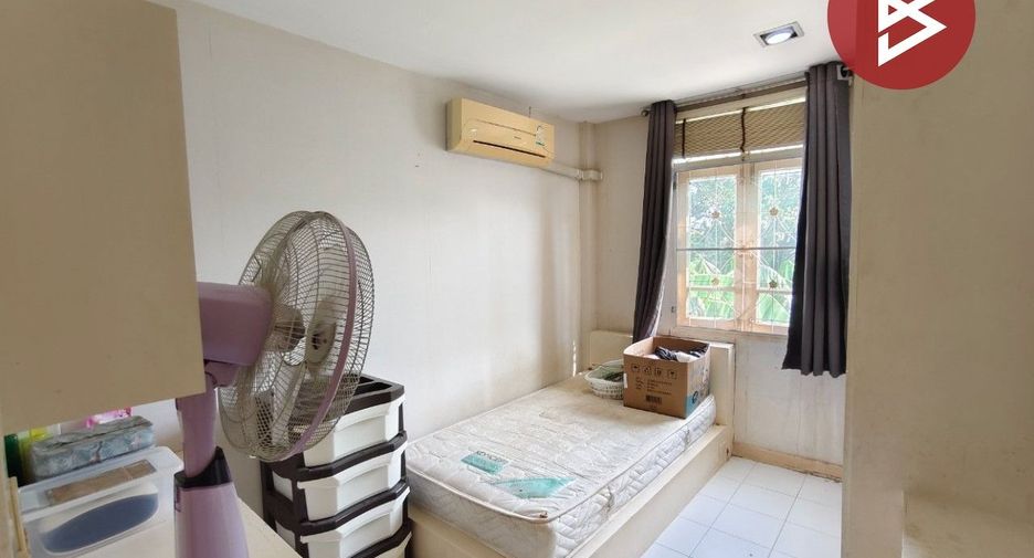 For sale 3 bedrooms townhouse in Photharam, Ratchaburi