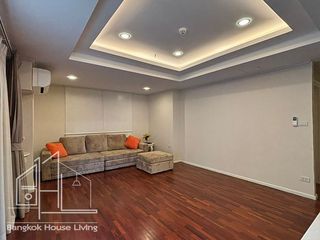 For rent 2 bedrooms apartment in Khlong Toei, Bangkok