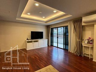 For rent 2 bedrooms apartment in Khlong Toei, Bangkok