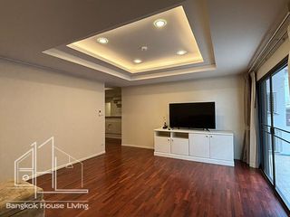 For rent 2 bedrooms apartment in Khlong Toei, Bangkok