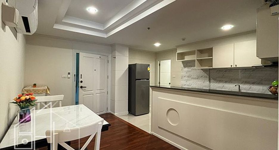 For rent 2 bedrooms apartment in Khlong Toei, Bangkok