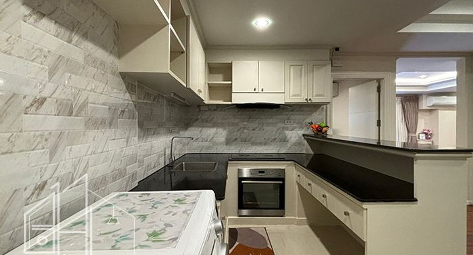 For rent 2 bedrooms apartment in Khlong Toei, Bangkok