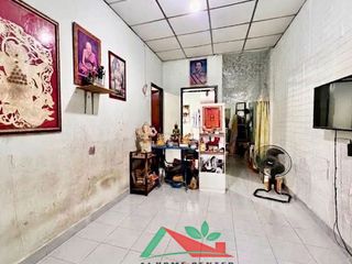 Casa adosada en venta de 2 habitaciones en Lam Luk Ka, Pathum Thani