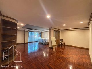 À louer 2 chambres condo à Watthana, Bangkok