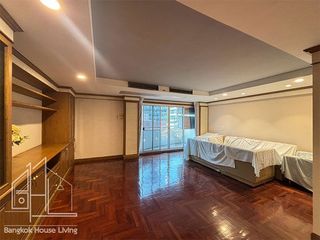 À louer 2 chambres condo à Watthana, Bangkok