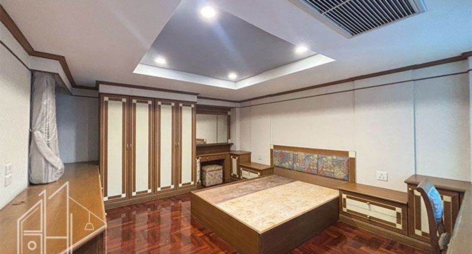 À louer 2 chambres condo à Watthana, Bangkok