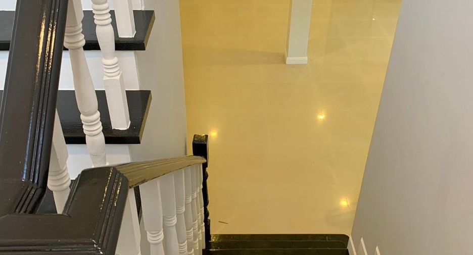 For rent 5 ベッドルーム house in San Kamphaeng, Chiang Mai