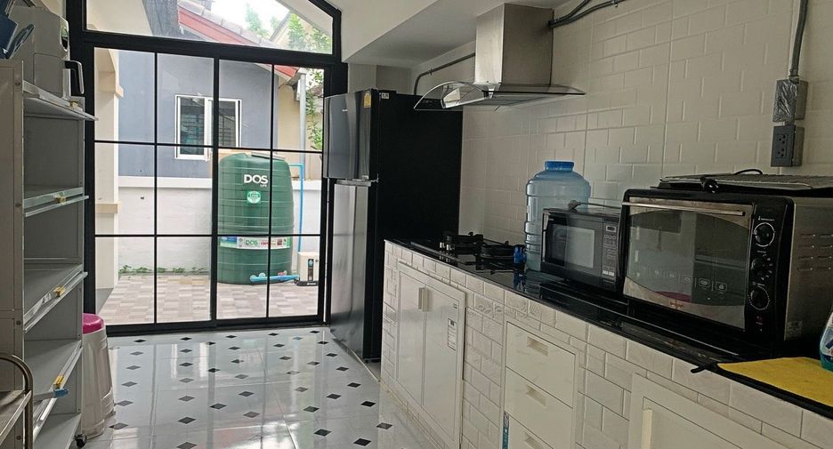 For rent 5 ベッドルーム house in San Kamphaeng, Chiang Mai