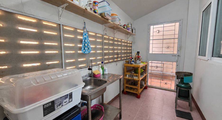 For sale 2 bedrooms house in Lam Luk Ka, Pathum Thani