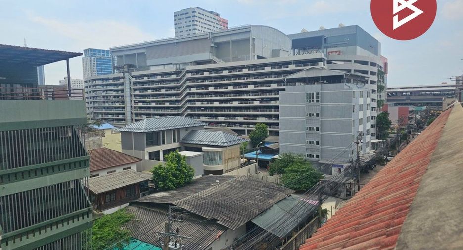 À vendre 5 chambres local commercial à Pak Kret, Nonthaburi