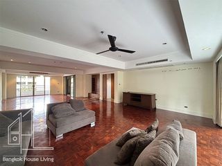 For rent 4 bedrooms apartment in Watthana, Bangkok