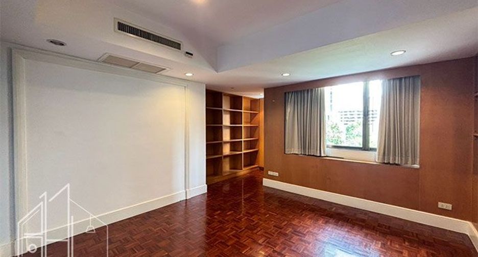For rent 4 bedrooms apartment in Watthana, Bangkok